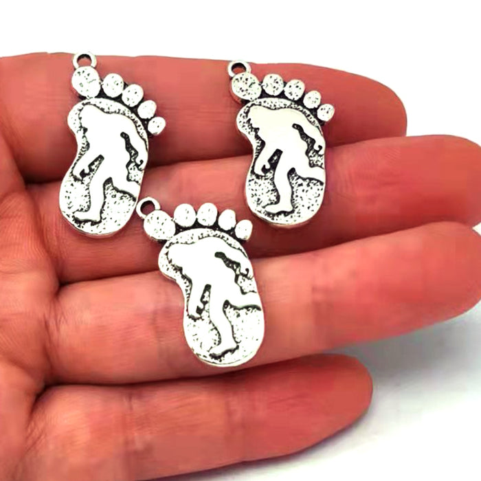 50pcs Sasquatch Bigfoot charm pendants