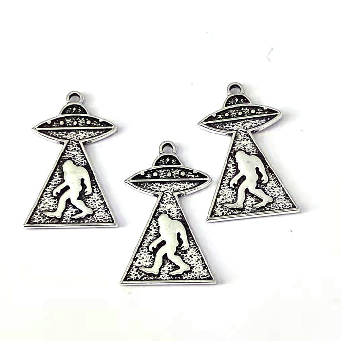 50pcs Sasquatch Bigfoot charm pendants