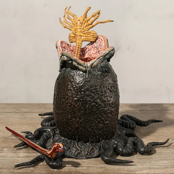 Alien Egg & Facehugger Collectible Figure