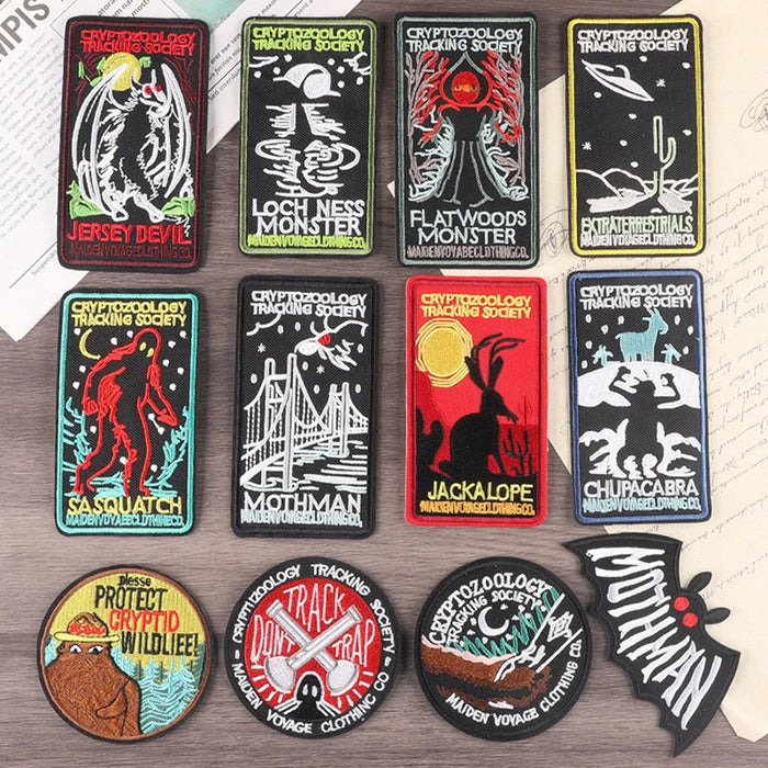 1pcs Fashion Embroidery Iron On Patches Monster Cloth Appliques Mothman Badge Extraterrestrials Tracking Emblem For Jacket